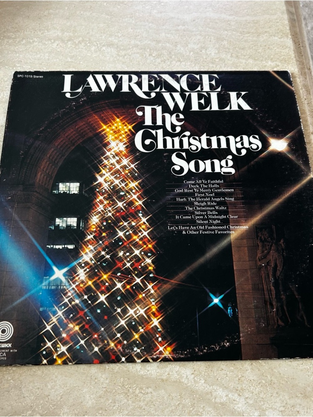 Lawrence Welk - The Christmas Song (Black Album Cover)